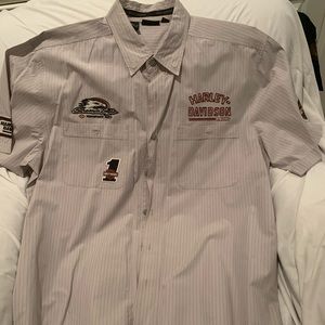 Light HD Racing grey stripe garage shirt.